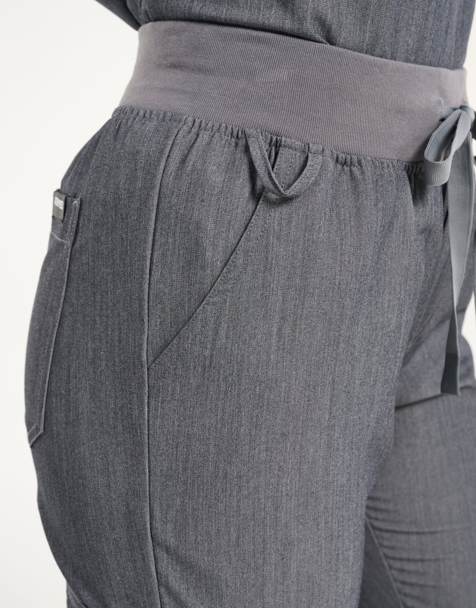 Essential Multi-Pocket Scrub Pants - Heather Grey