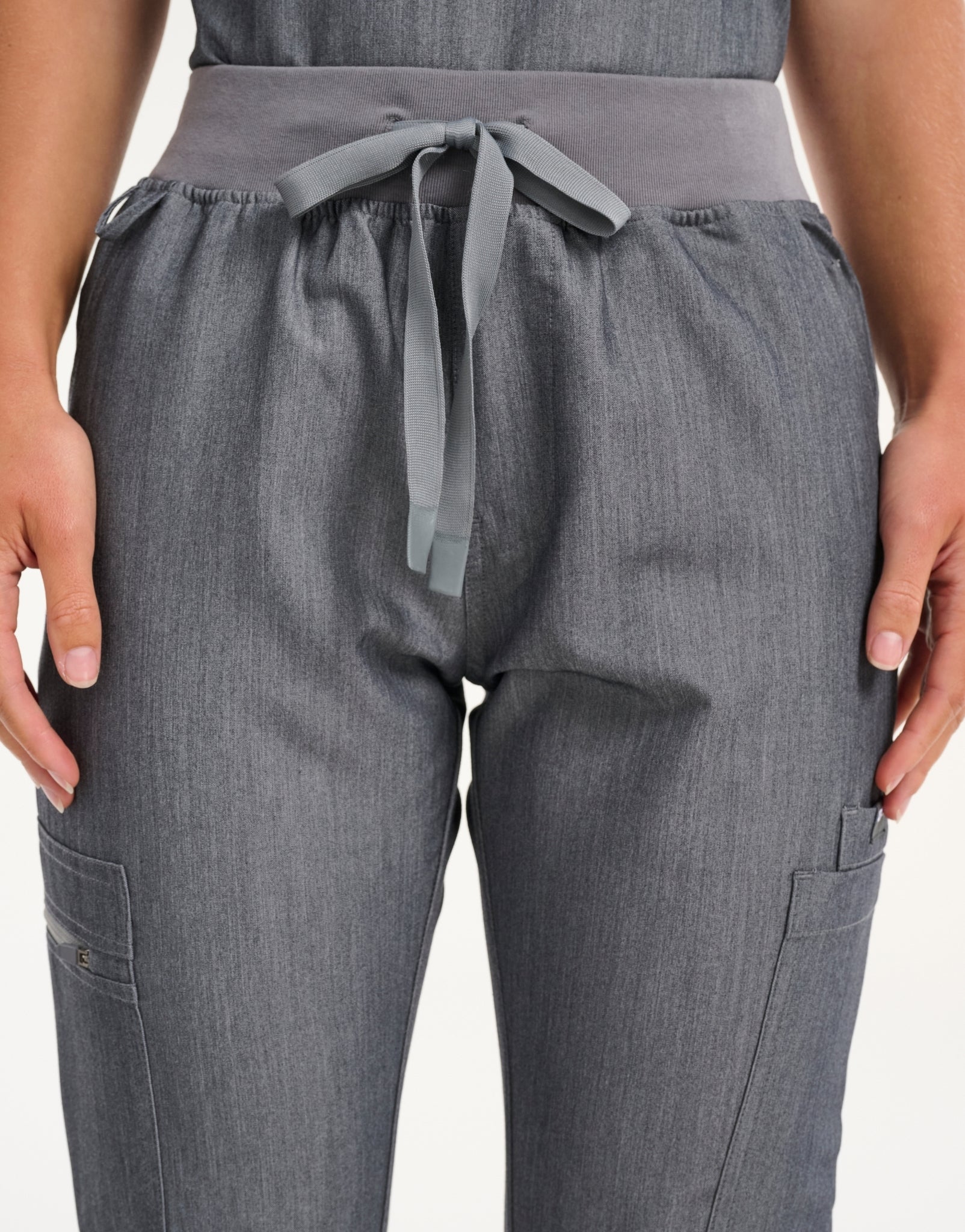 Essential Multi-Pocket Scrub Pants - Heather Grey