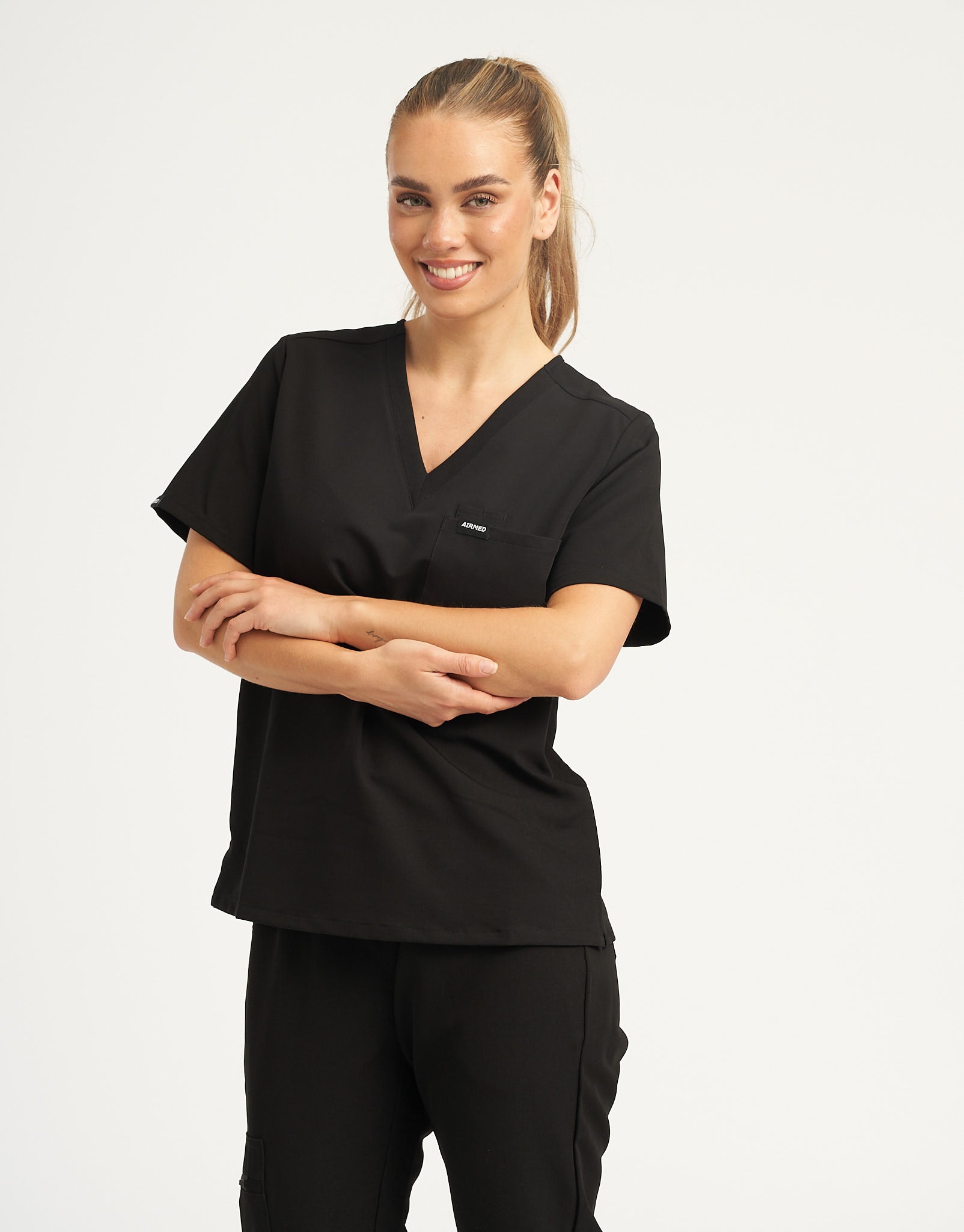 Essential One Pocket V Neck Scrub Top - Black