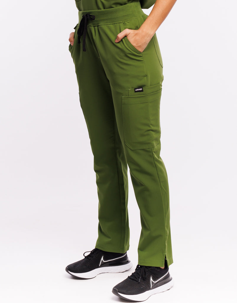 Essential Multi-Pocket Scrub Pants - Fern Green